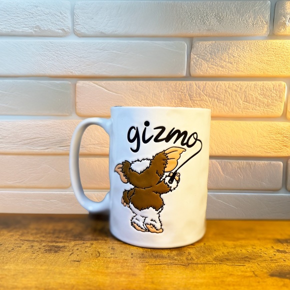 NEW Embossed Detail Gizmo Mug From the Movie Gremlins by Silver Buffalo - Picture 3 of 6